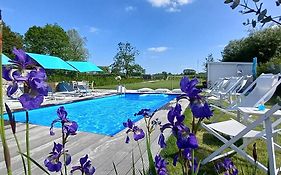 B&B Blue Garden